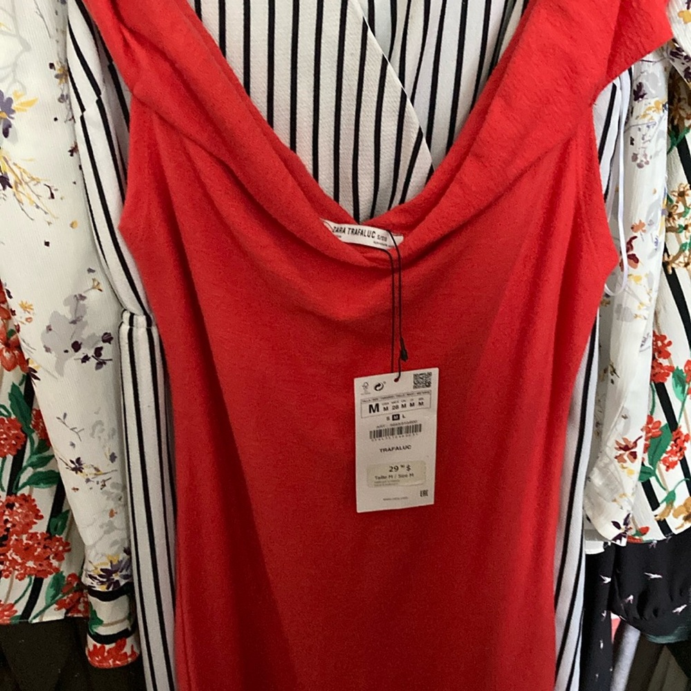 Zara red dress 💃